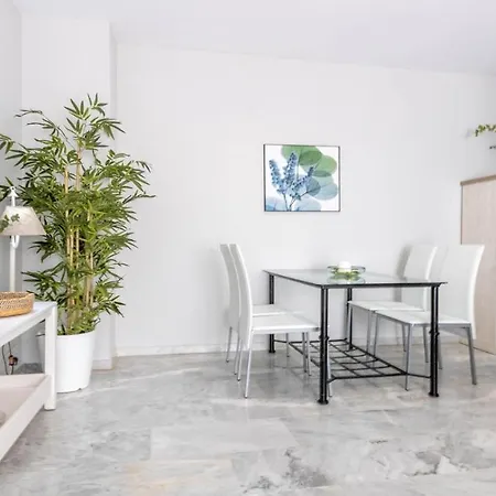 Apto. Hall * Cordova