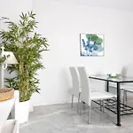 Apto. Hall Apartamento *